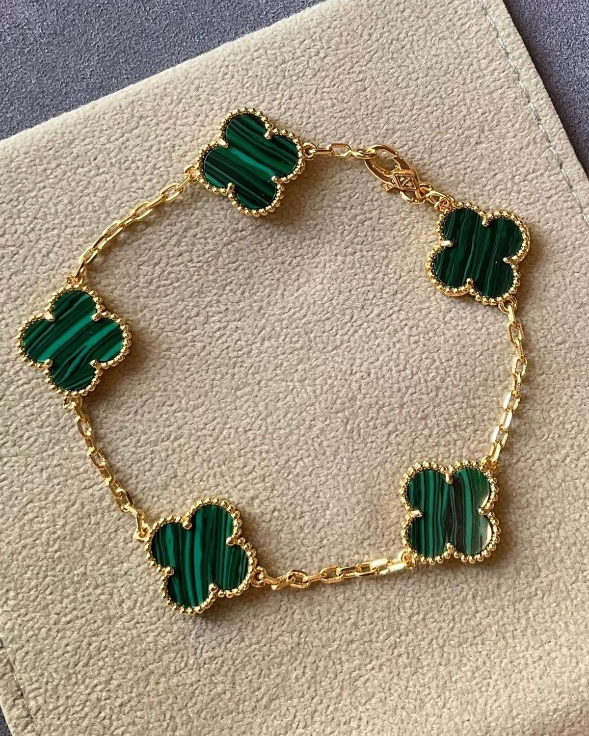 Green Cleaf bracelet